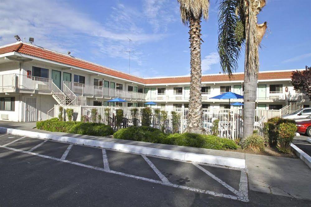 Park Inn By Radisson, Modesto Exterior foto